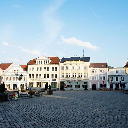 Hotel Slavie Pelhřimov Екстериор снимка