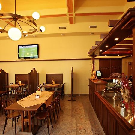 Hotel Slavie Pelhřimov Екстериор снимка