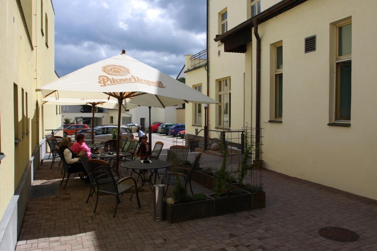 Hotel Slavie Pelhřimov Екстериор снимка